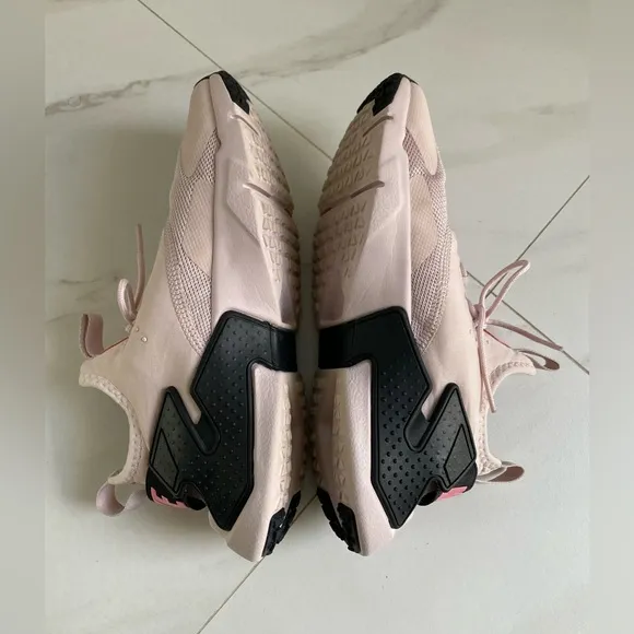 Nike Huarache Drift (GS) Girls size 4Y women’s size 5.5 Pink Shoes