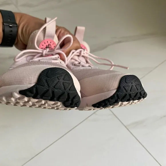 Nike Huarache Drift (GS) Girls size 4Y women’s size 5.5 Pink Shoes