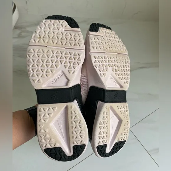 Nike Huarache Drift (GS) Girls size 4Y women’s size 5.5 Pink Shoes