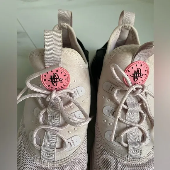 Nike Huarache Drift (GS) Girls size 4Y women’s size 5.5 Pink Shoes