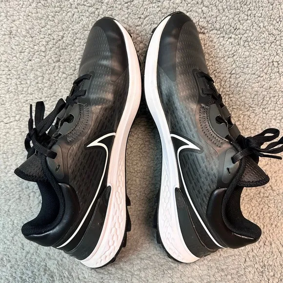 Nike Infinity Pro 2 Spikeless Golf Shoes Men's size 10 Black White Golfing Shoes
