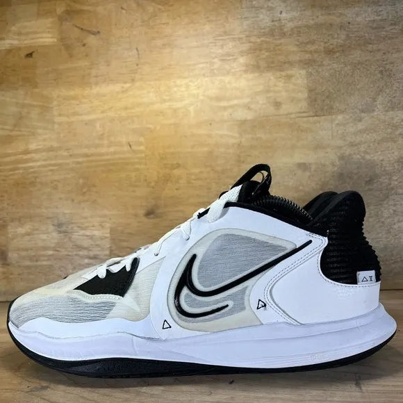 Nike Kyrie 5 Low TB Mens Sz 12 Basketball Shoes Sneakers White Black DO9617-100