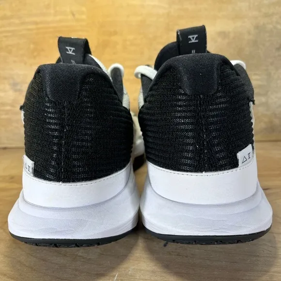 Nike Kyrie 5 Low TB Mens Sz 12 Basketball Shoes Sneakers White Black DO9617-100