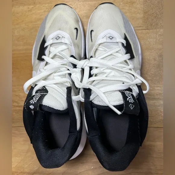 Nike Kyrie 5 Low TB Mens Sz 12 Basketball Shoes Sneakers White Black DO9617-100