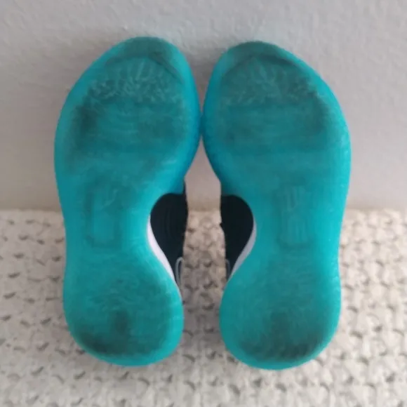Nike Kyrie Low 3 'Moon' size 5y