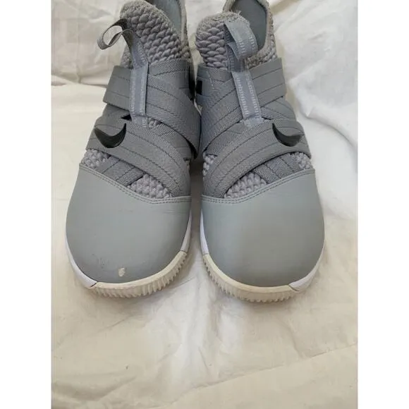 Nike Lebron Soldier XII TB Zoom Mens Size 7 Grey Basketball Shoes AT3872-002