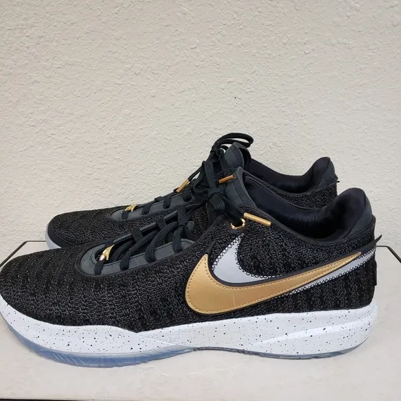 NIKE LeBron XX 20 Size 15 Black Gold Basketball Shoes DJ5423-003