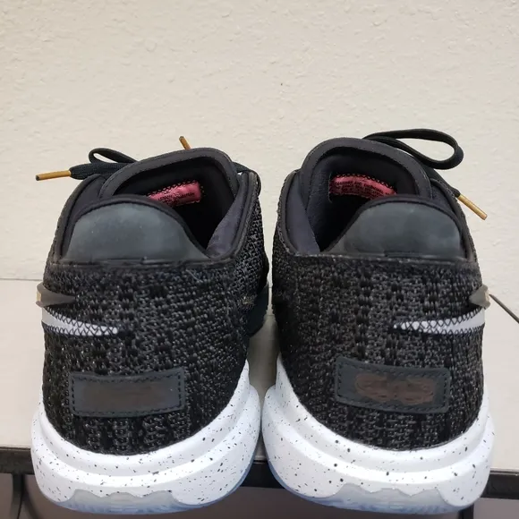 NIKE LeBron XX 20 Size 15 Black Gold Basketball Shoes DJ5423-003