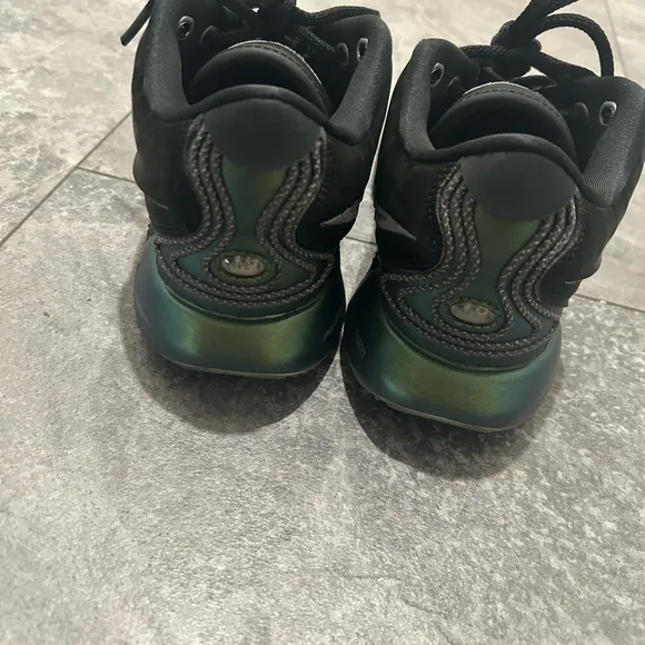 Nike LeBron XXI grade school shoes