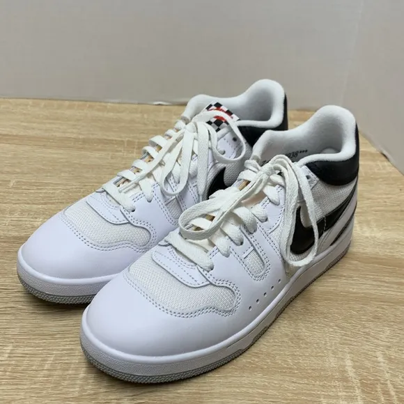 Nike Mac Attack men’s size 7