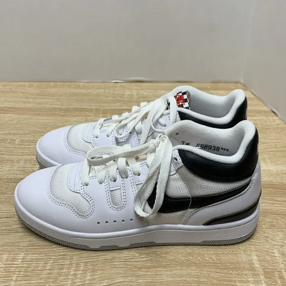 Nike Mac Attack men’s size 7