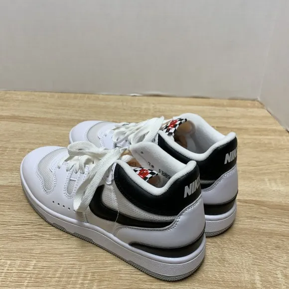 Nike Mac Attack men’s size 7