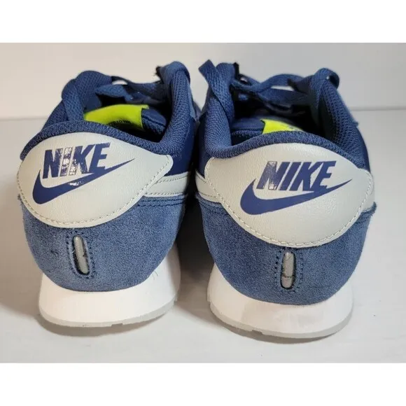 Nike MD Valiant Navy Gray Running Shoes Kids Size 4.5Y/5.5Y CN8558-406