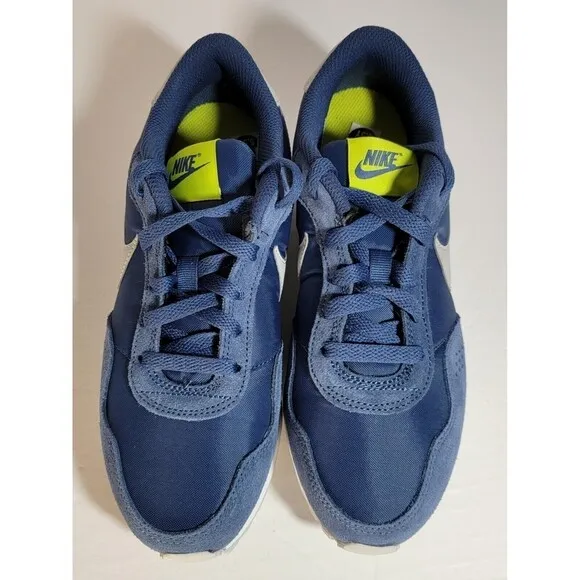 Nike MD Valiant Navy Gray Running Shoes Kids Size 4.5Y/5.5Y CN8558-406