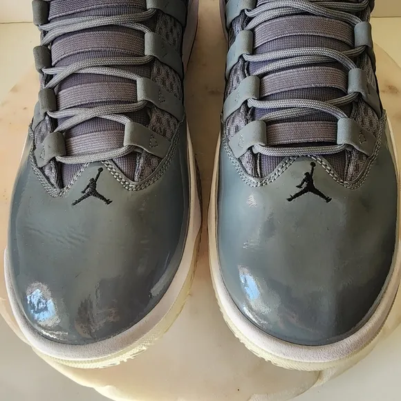 Nike Men's Air Jordan Max Aura Cool Grey Basketball Shoes - AQ9084-010 - Size 13