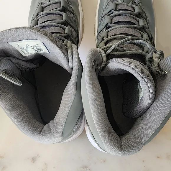 Nike Men's Air Jordan Max Aura Cool Grey Basketball Shoes - AQ9084-010 - Size 13