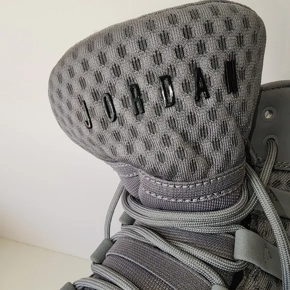 Nike Men's Air Jordan Max Aura Cool Grey Basketball Shoes - AQ9084-010 - Size 13