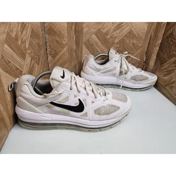Nike Men's Air Max Genome White Shoes Size 10.  571