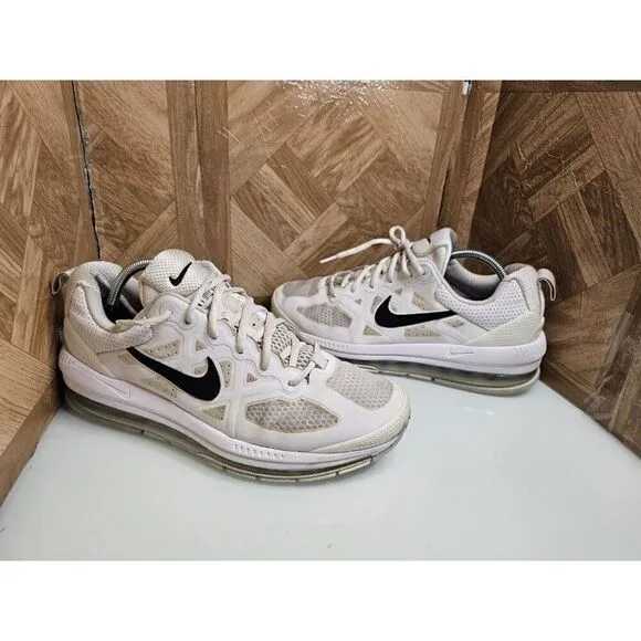 Nike Men's Air Max Genome White Shoes Size 10.  571