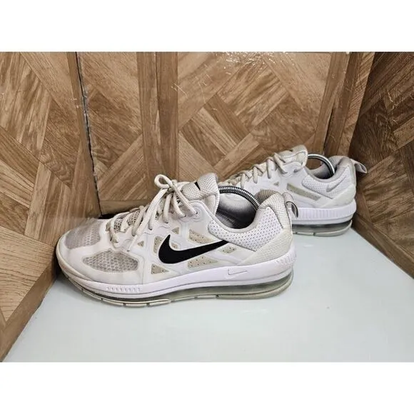 Nike Men's Air Max Genome White Shoes Size 10.  571