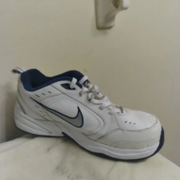 Nike Men's AIR MONARCH White &amp; Blue Athletic Shoes Sneakers Size 11 Clean