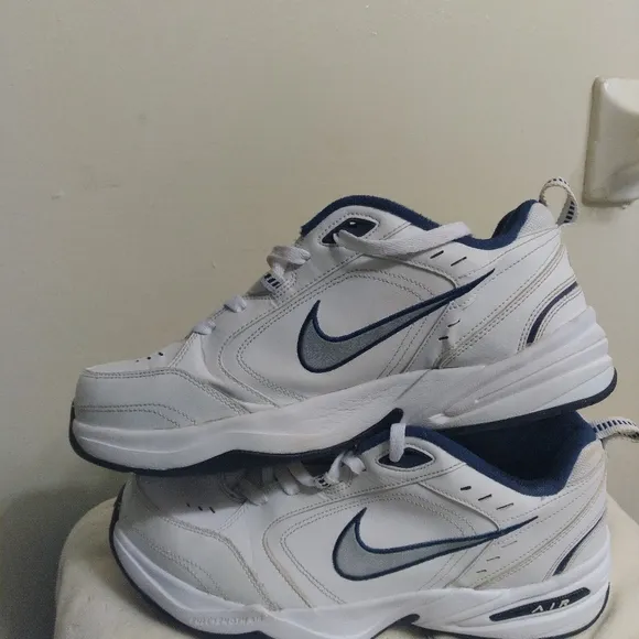 Nike Men's AIR MONARCH White &amp; Blue Athletic Shoes Sneakers Size 11 Clean