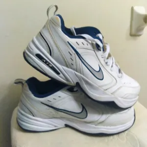 Nike Men's AIR MONARCH White &amp; Blue Athletic Shoes Sneakers Size 11 Clean