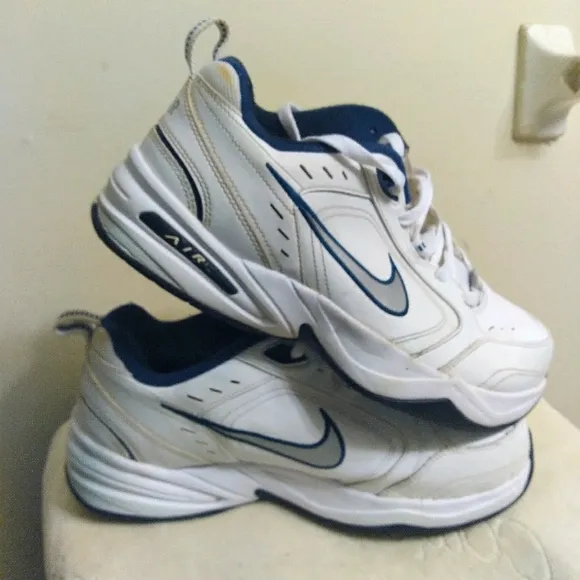 Nike Men's AIR MONARCH White &amp; Blue Athletic Shoes Sneakers Size 11 Clean