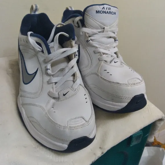 Nike Men's AIR MONARCH White &amp; Blue Athletic Shoes Sneakers Size 11 Clean