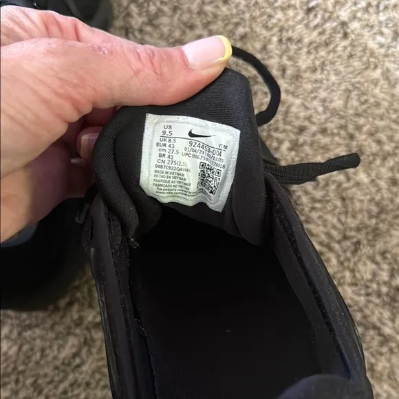 Nike men’s air VaporMax triple black shoes MAKE OFFER