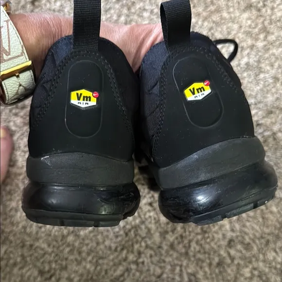Nike men’s air VaporMax triple black shoes MAKE OFFER
