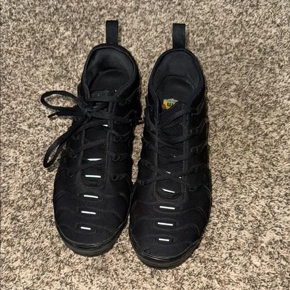 Nike men’s air VaporMax triple black shoes MAKE OFFER