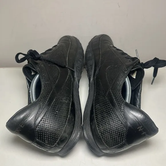 Nike Men's Black Leather waffle racer III Sneakers