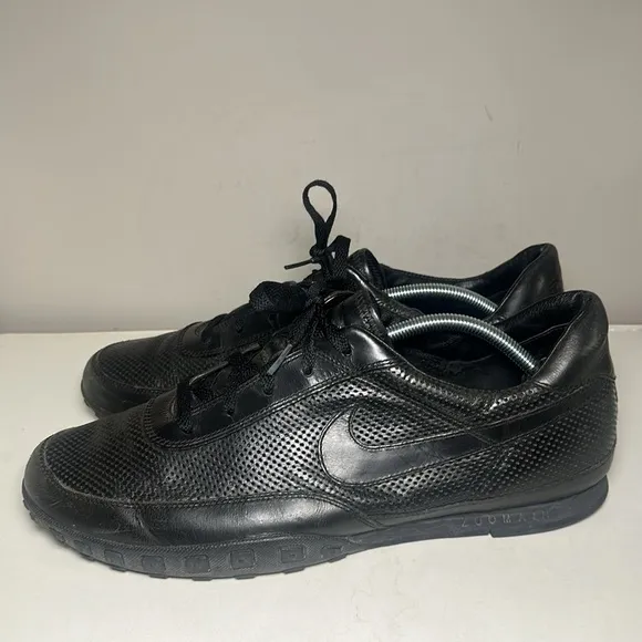 Nike Men's Black Leather waffle racer III Sneakers