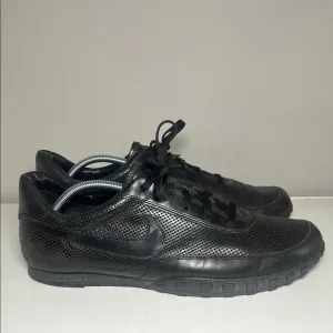 Nike Men's Black Leather waffle racer III Sneakers