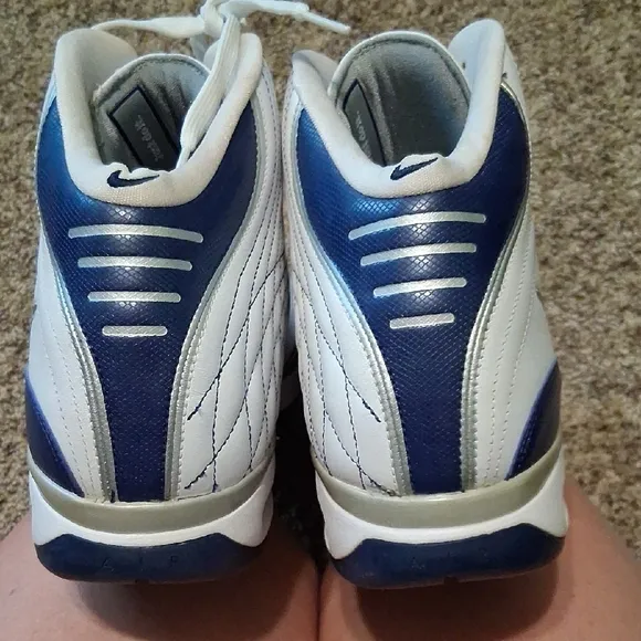 Nike Men's Blue and White Athletic Shoes