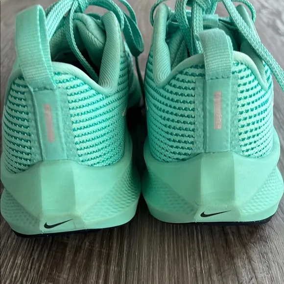 Nike Mint Green Running Shoes