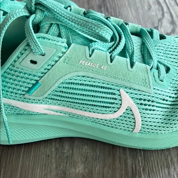 Nike Mint Green Running Shoes