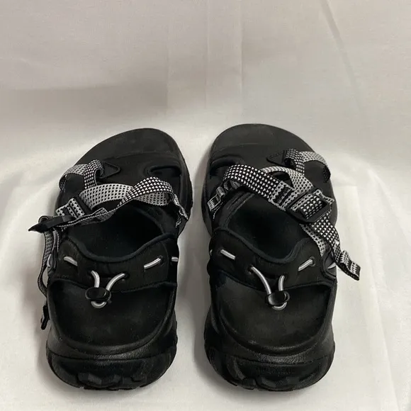 Nike Oneonta Next to Nature Sandals Black &amp; White Size 8