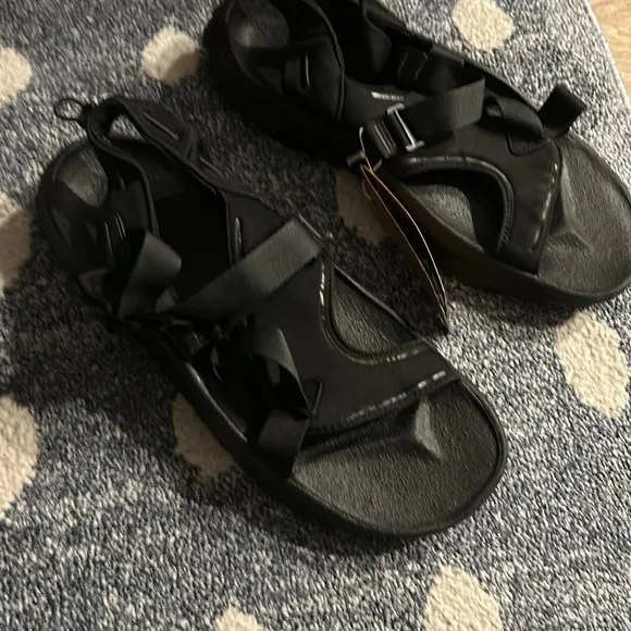Nike Outdoor Cool Sandals