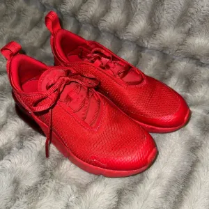 Nike Red Sneakers Vibrant Mesh Design