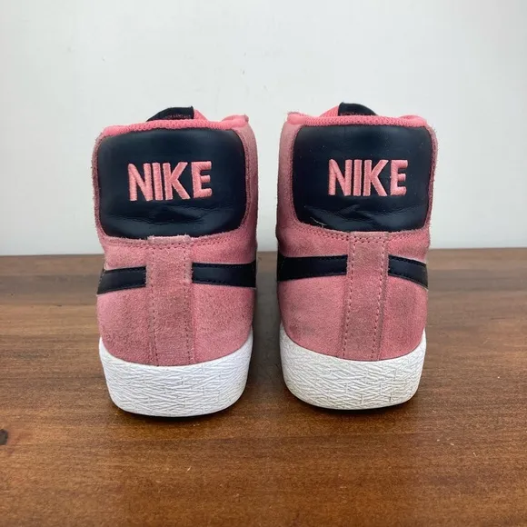 Nike SB Zoom Blazer Mid Pink Salt Black Suede Sneakers 864349-601 Men’s 8.