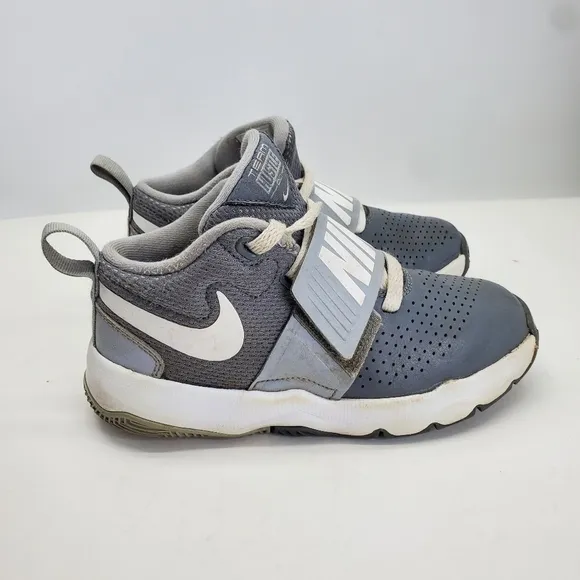 Nike Shoes 13.5 C Team Hustle D   881941-005 BB Cool Grey Wolf Gray White