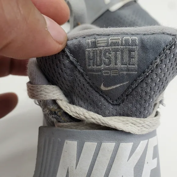 Nike Shoes 13.5 C Team Hustle D   881941-005 BB Cool Grey Wolf Gray White