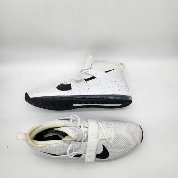Nike Shoes Mens 18 Air Force Max 2 Basketball White Black AV6245-113 EUC