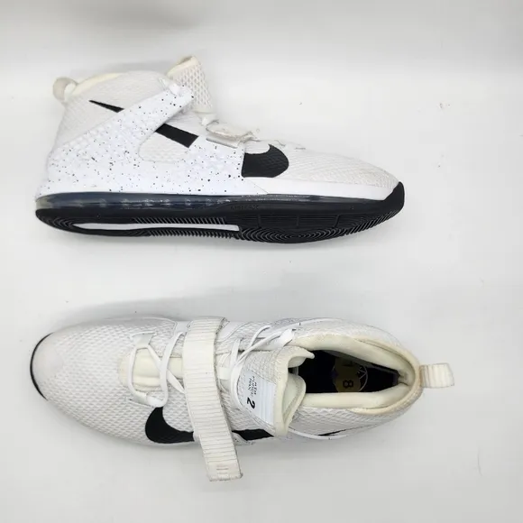 Nike Shoes Mens 18 Air Force Max 2 Basketball White Black AV6245-113 EUC