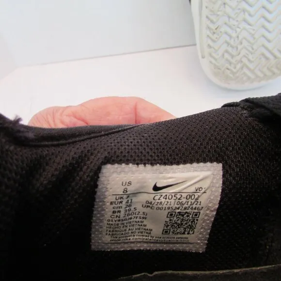 Nike Shoes Men's Black and White Size 8 C74052-002