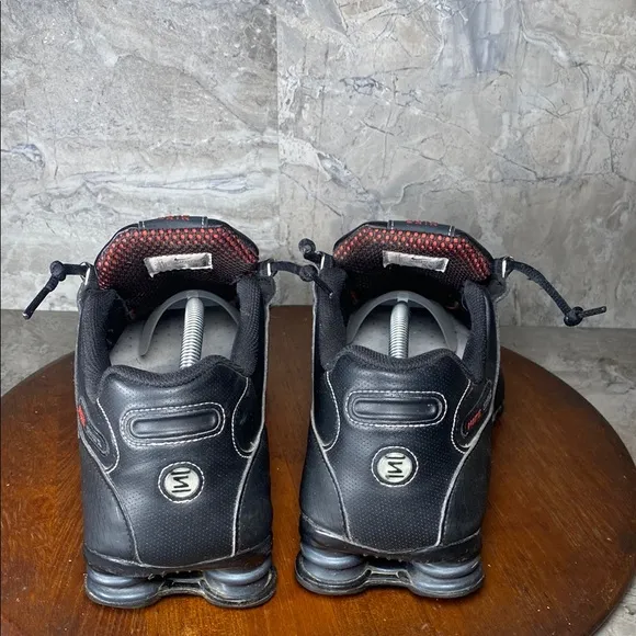 Nike Shox NZ Men’s Size 13 Black Varsity Red Athletic Shoes