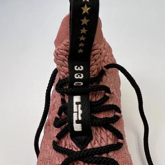Nike Sneaker Girl 4Y Youth LeBron Hollywood 2018 All Star XV Lace Shoe Core Go
