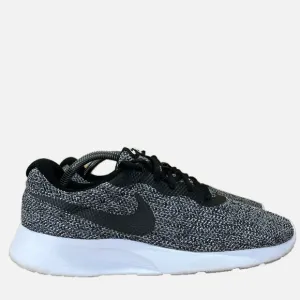Nike Tanjun SE Mens Size 9.5 Running Shoes Sneakers Black Gray AR1941-001